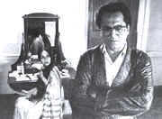 Probir Majumdar (Depankar Dey) and Tapati (Mamata Shankar) in " Shakha Prashakha "
