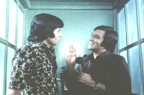 Amitabh and Binod Khanna in " Hera Pheri "
