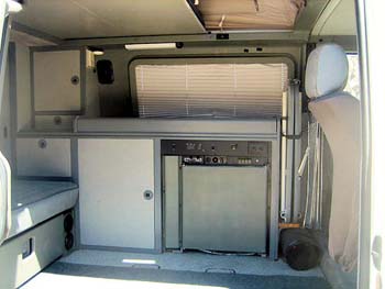 eve11_fridgestoveclosed