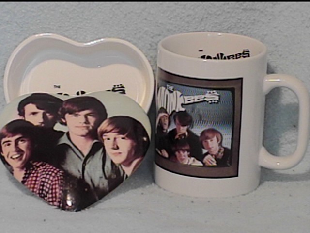 Monkees Heart Box and Mug Set