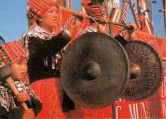 Jingpo festival.JPG (9199 bytes)