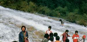 waterfall6.JPG (10200 bytes)