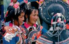 yi.JPG (9664 bytes)