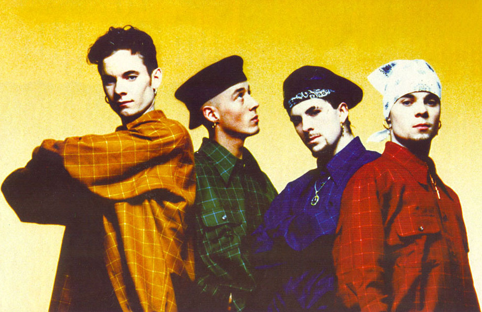 After A Freak Medical Experiment We See HereThat Kriss Kross Lost The Pigment Out Of Their Skin And Managed To Multiply At The Same Time.&nbsp; Truly Scary!