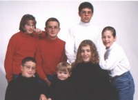 Matching colors identifies siblings.
