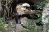 Carlos en la entrada a la cueva