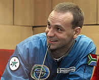 Mark Shuttleworth ante la prensa (EPA)