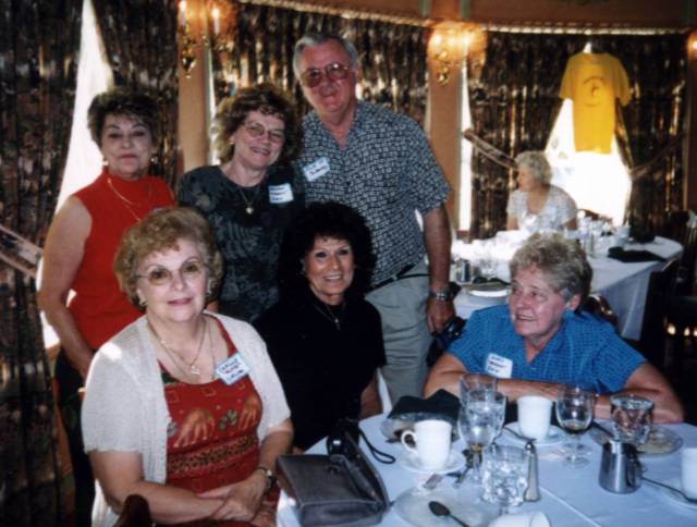 Image of 55lunch0010.jpg
