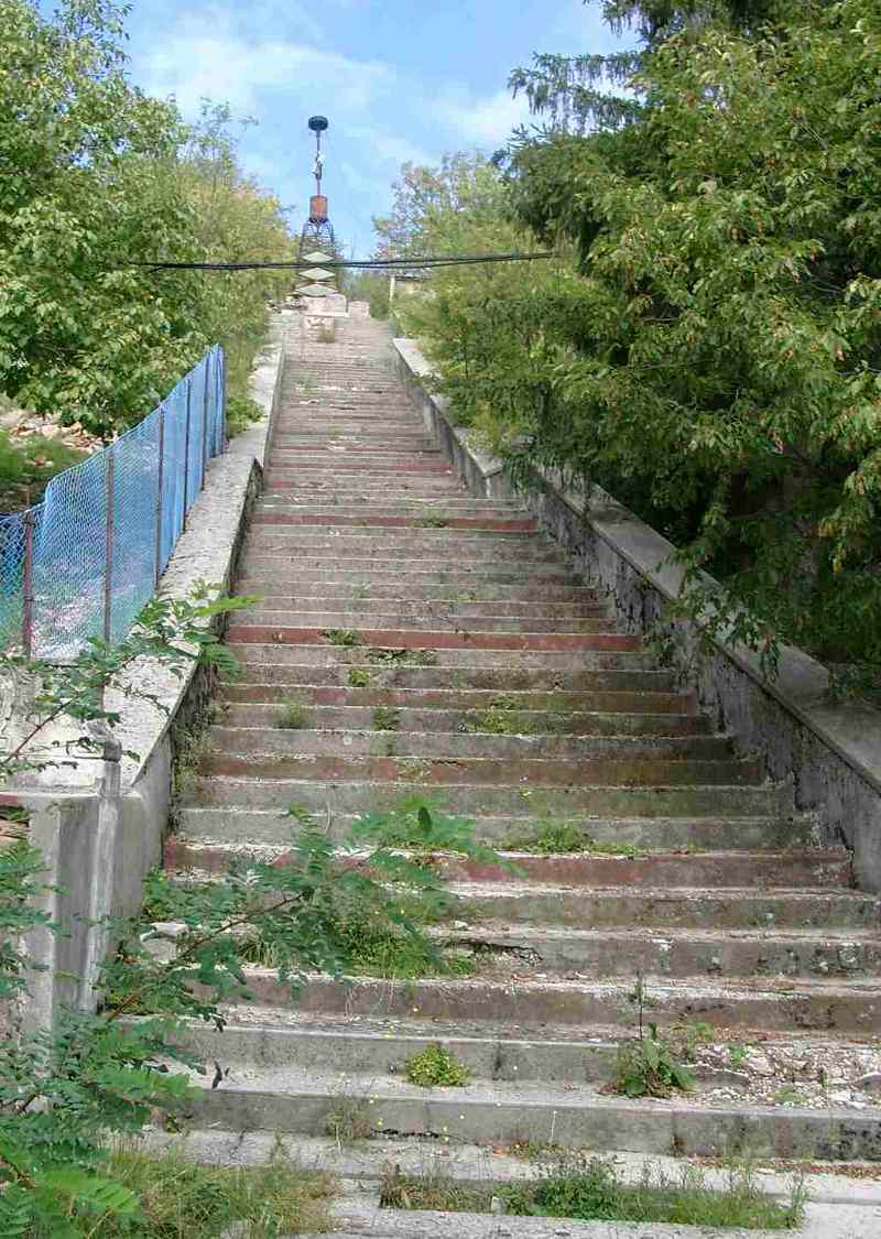 Situazione attuale della zona monumentale del M. Cornella