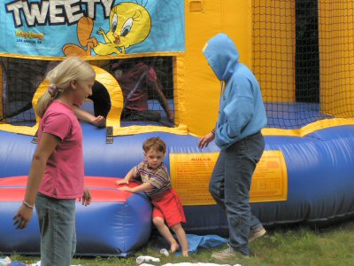 Tweety Bird Jump House