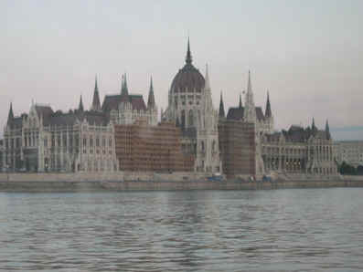 Budapest.jpg (10736 bytes)