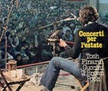 Francesco Guccini - in concerto - con caraffa al fianco