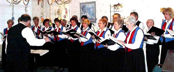 Circle Singers in concert.