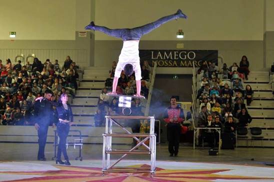 http://circoev.com/yahoo_site_admin/assets/images/25446216_1541903949225519_496135855239878211_n.352115603_std.jpg