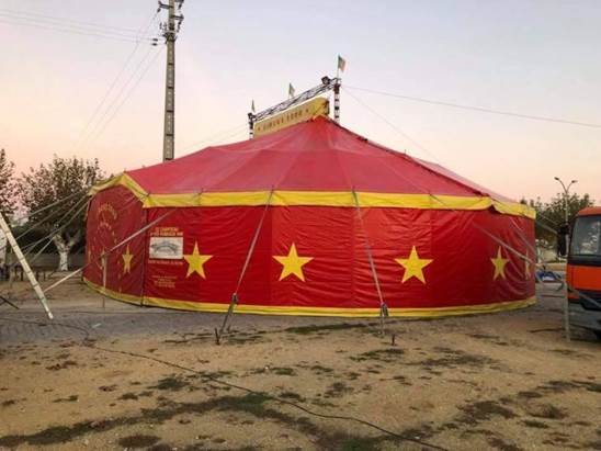 http://circoev.com/yahoo_site_admin/assets/images/23621199_1510056592410255_688817917683626418_n.322151147_std.jpg