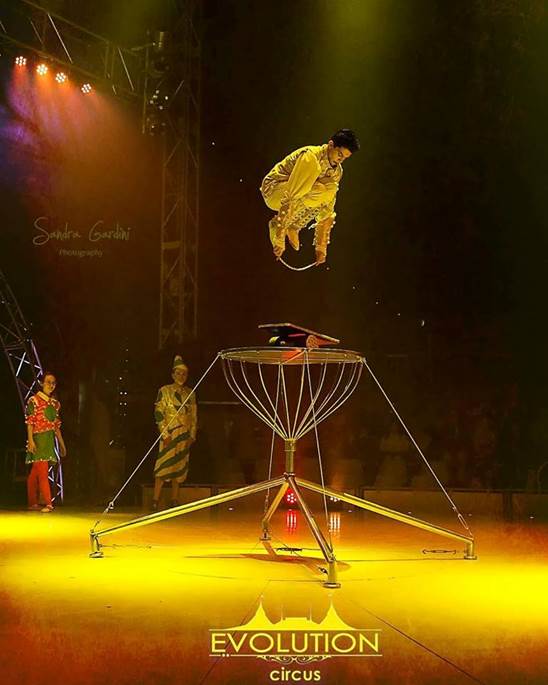 http://circoev.com/yahoo_site_admin/assets/images/28870110_1644986345578226_4022399953139103839_n.67143340_std.jpg