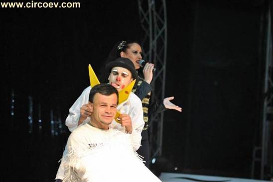 http://circoev.com/yahoo_site_admin/assets/images/28168388_1609320735817173_4562340575999997655_n.67142821_std.jpg