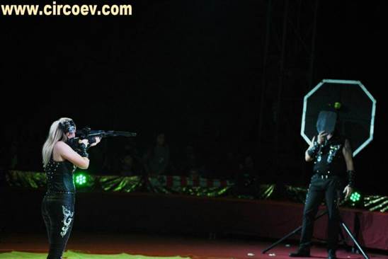 http://circoev.com/yahoo_site_admin/assets/images/48411828_2001061513309758_4218786791055949824_o.363153754_std.jpg