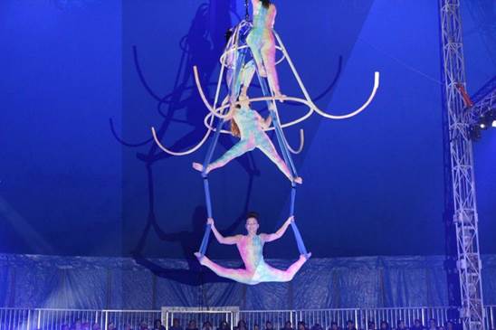 http://circoev.com/yahoo_site_admin/assets/images/48406945_1989672437781999_2414385152135266304_n.35041937_std.jpg