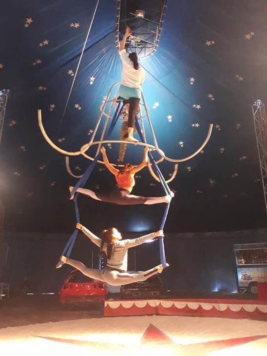 http://circoev.com/yahoo_site_admin/assets/images/46495222_1951724358243474_8857833658124337152_n.32173646_std.jpg
