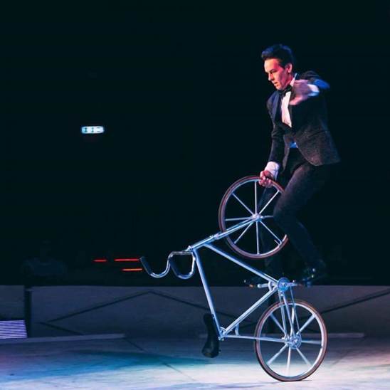 http://circoev.com/yahoo_site_admin/assets/images/44115805_1906255022790408_2621335643032125440_n.288155600_std.jpg