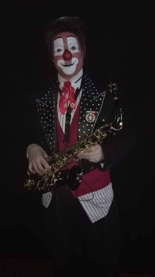 http://circoev.com/yahoo_site_admin/assets/images/42340644_1877189035697007_7872005386562174976_n.266122643_std.jpg