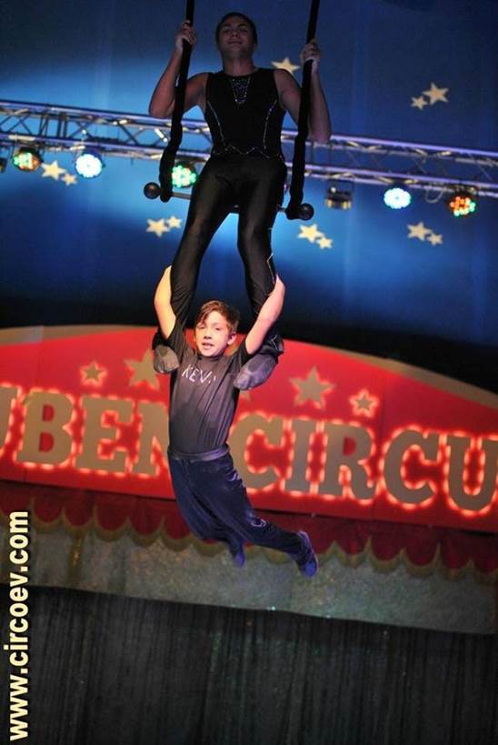 http://circoev.com/yahoo_site_admin/assets/images/42200208_1873606916055219_5448630880761282560_n.26382151_std.jpg