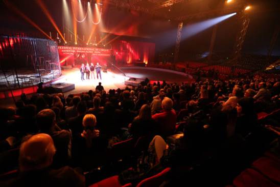 http://circoev.com/yahoo_site_admin/assets/images/Festival-International-du-Cirque-Rh%C3%B4ne-Alpes-Voiron-DR-600x400.262110809_std.jpg