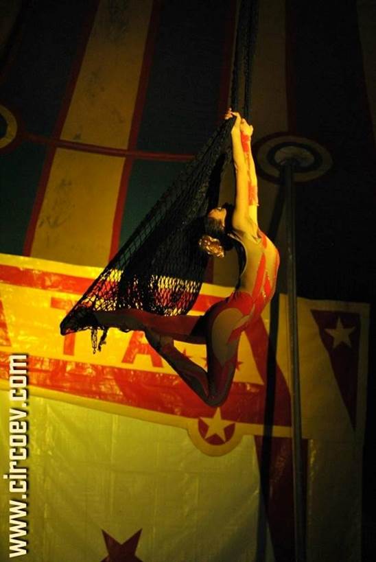 http://circoev.com/yahoo_site_admin/assets/images/34162877_1711638372252075_6142720372006453248_n.156153941_std.jpg