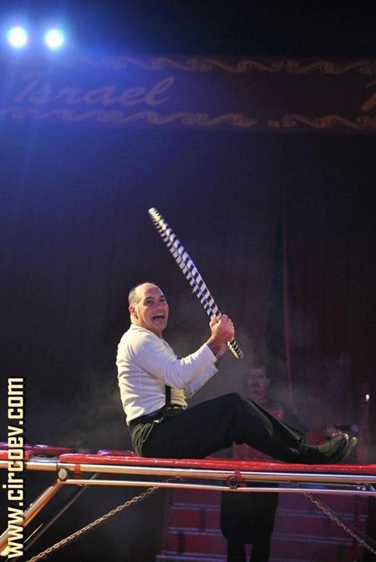 http://circoev.com/yahoo_site_admin/assets/images/31793403_1682161085199804_3520111992725569536_n.130161142_std.jpg