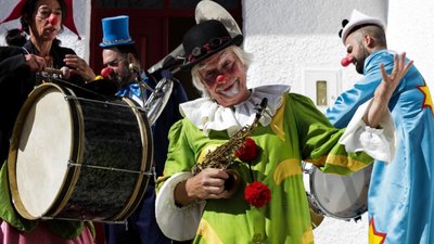 http://circoev.com/yahoo_site_admin/assets/images/106900366_3092170620865503_5831028561218076774_n.186161805_std.jpg