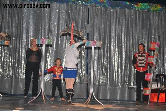 http://circoev.com/yahoo_site_admin/assets/images/DSC_0876.22452404_std.JPG