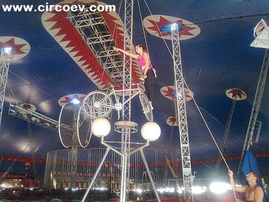 http://circoev.com/yahoo_site_admin/assets/images/Fotografia1767.222130256_std.jpg