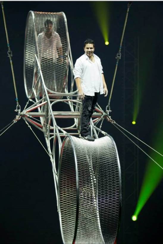 http://circoev.com/yahoo_site_admin/assets/images/10270559_10202748825574420_5048964186489035368_n.191100513_std.jpg