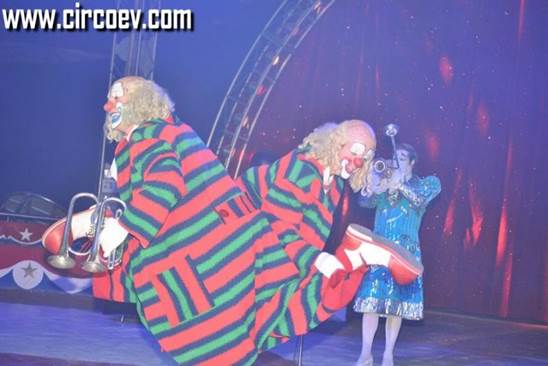 http://circoev.com/yahoo_site_admin/assets/images/DSC_0502.19193808_std.jpg