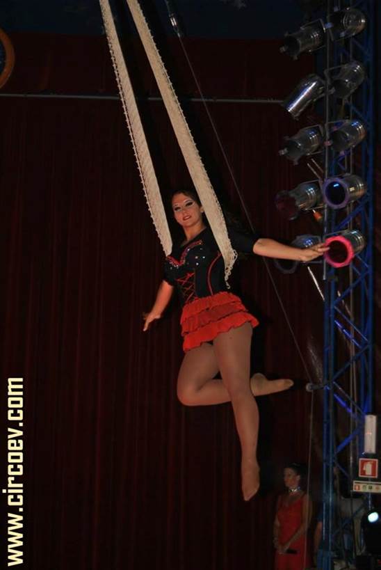 http://circoev.com/yahoo_site_admin/assets/images/10609700_714726395276616_9152672908227610460_n.28385652_std.jpg