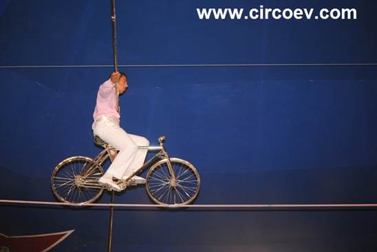 http://circoev.com/yahoo_site_admin/assets/images/6167039114_abd7ba8274_o.67155525_std.jpg