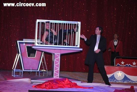http://circoev.com/yahoo_site_admin/assets/images/484967_430053747077217_1007859440_n.38140619_std.jpg
