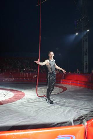 http://circoev.com/yahoo_site_admin/assets/images/1795521_211166995753806_553946249_n.33113138_std.jpg