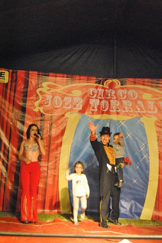 http://circoev.com/yahoo_site_admin/assets/images/1511075_639114346171155_1913030997352761150_n.129122234_std.jpg