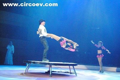 http://circoev.com/yahoo_site_admin/assets/images/1175667_629743707108219_573496311933105065_n.110140011_std.jpg