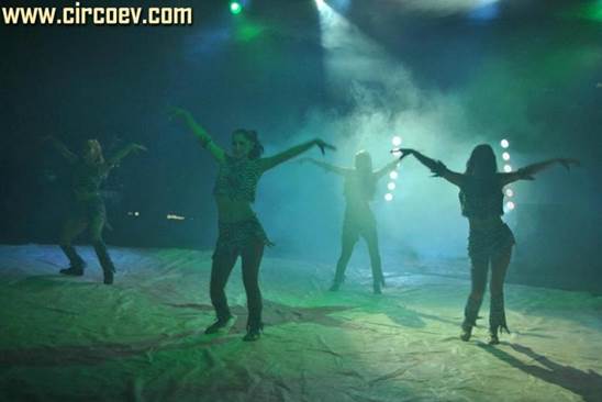 http://circoev.com/yahoo_site_admin/assets/images/12227229_906660262749894_8152779318190931315_n.313125522_std.jpg