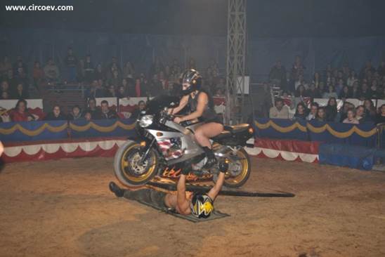 http://circoev.com/yahoo_site_admin/assets/images/DSC_0098.36290315_std.JPG