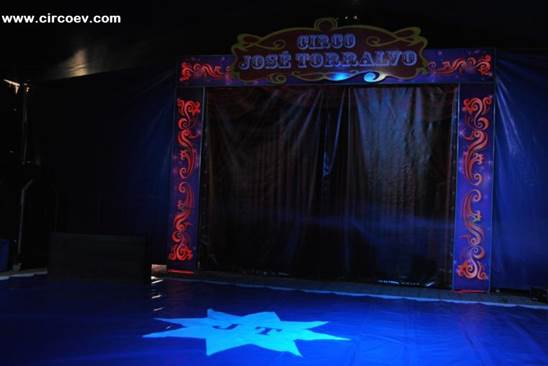 http://circoev.com/yahoo_site_admin/assets/images/DSC_0235.204101800_std.JPG