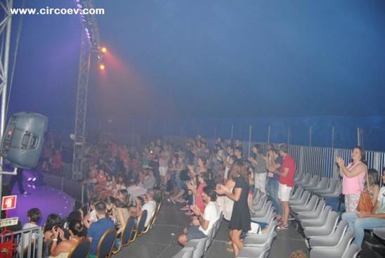 http://circoev.com/yahoo_site_admin/assets/images/DSC_0219.202135107_std.JPG