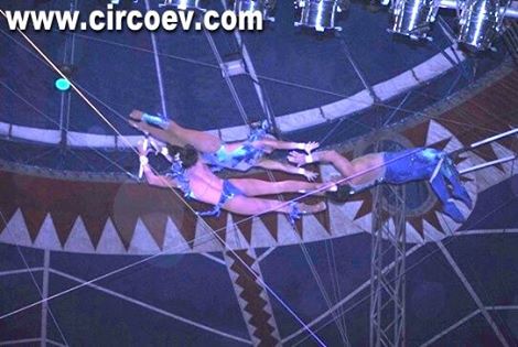 http://circoev.com/yahoo_site_admin/assets/images/13442246_1033360643413188_708427621745169316_n.17372337_std.jpg