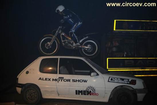 http://circoev.com/yahoo_site_admin/assets/images/ggg.313172553_std.JPG