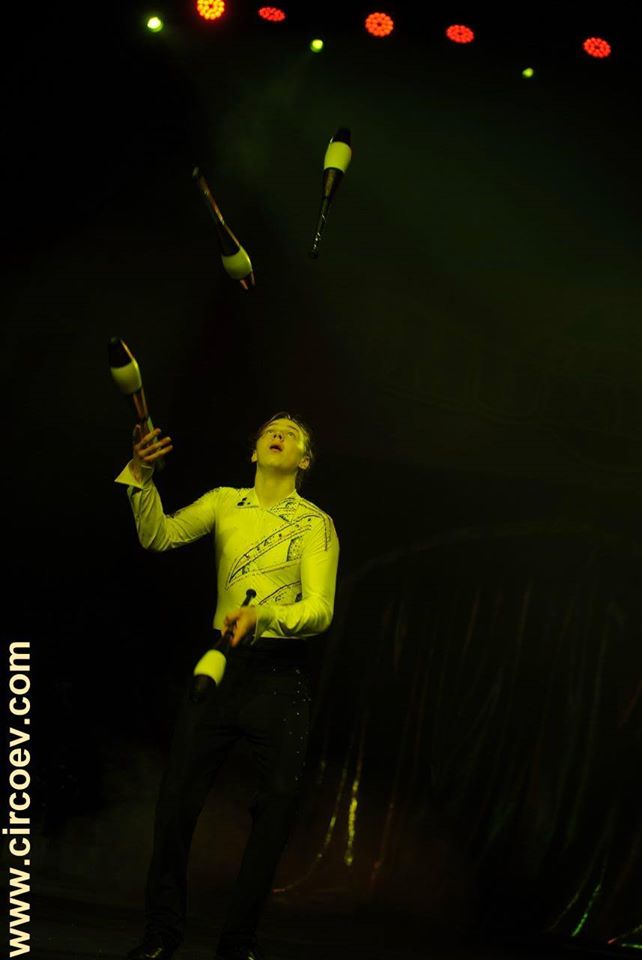 http://circoev.com/yahoo_site_admin/assets/images/81484884_2653523134730256_1849351022883897344_o.36345707_std.jpg