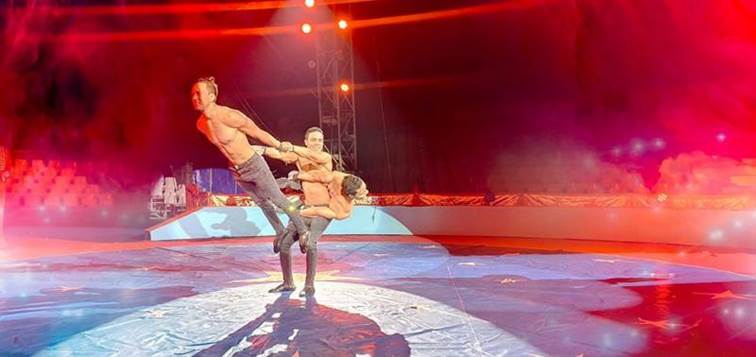 http://circoev.com/yahoo_site_admin/assets/images/78754528_2612509192164984_2547574136683626496_o.34461554_std.jpg