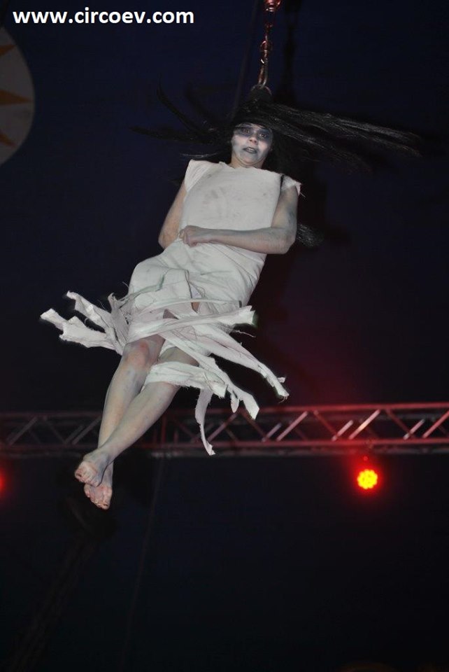http://circoev.com/yahoo_site_admin/assets/images/74907697_2520357151380189_4096904213425029120_n.302122251_std.jpg